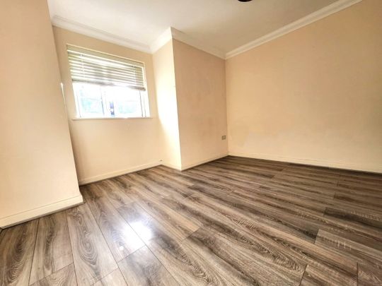 1 Bed Flat, Grove Road, LU1 - Photo 1