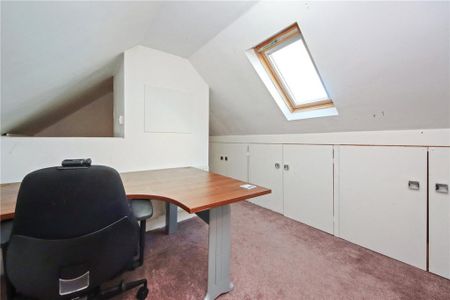 2 bedroom semi-detached house to rent - Photo 3