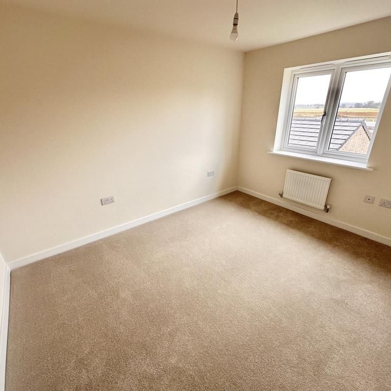 4 bedroom detached house to rent - Photo 1