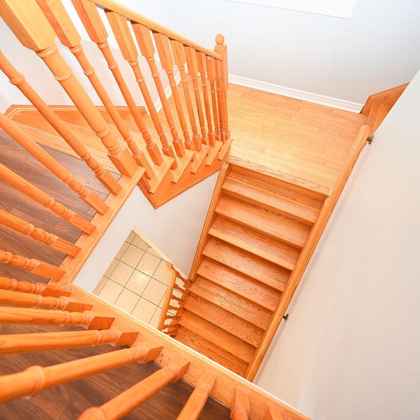 For Lease - 514 Navigator Drive, Mississauga, Ontario - Photo 1