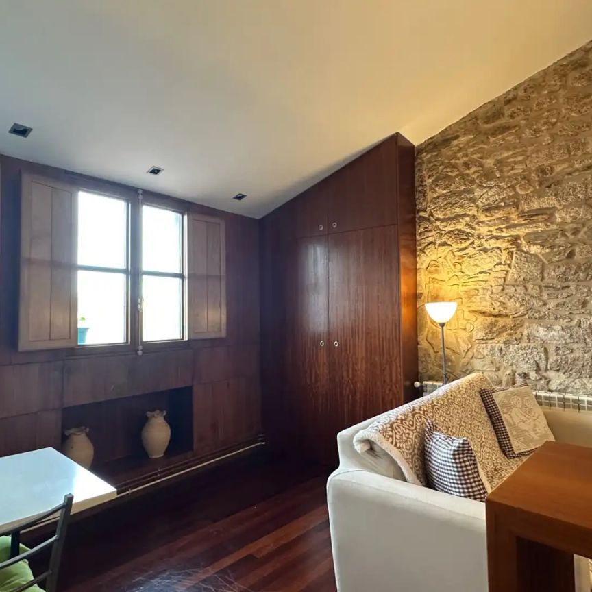 Apartamento de alquiler en Rúa Das Hortas, Campus Sur - Santa Marta - Foto 1