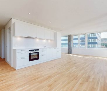 4.5 Zimmer, 92 m², 17. Stock - Photo 2