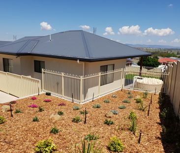 NORTH TAMWORTH- Beautiful 2 Bedroom Villa - Photo 5