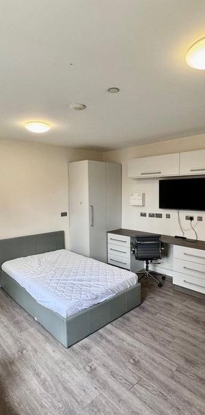 Studio to rent - Photo 1