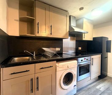 £775 PCM, Furnished One Bedroom Flat in Penarth Road, Grangetown, C... - Photo 1