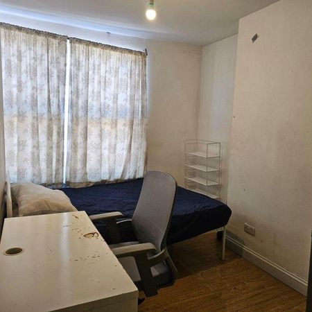 8 bedroom house share to rent - Photo 4