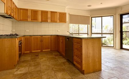 1 Park View Dr, Carnegie - Photo 5