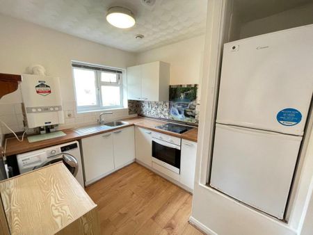 1 bedroom flat to rent - Photo 4