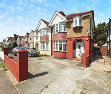Central Avenue, Hounslow, TW3 2RJ - Photo 6