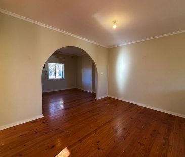 To register & apply for this property, please use this link: https:... - Photo 4