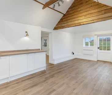 1 bedroom semi-detached house to rent - Photo 6