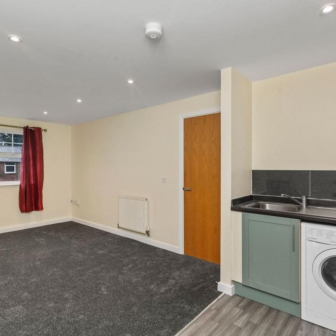 2 bedroom flat to rent - Photo 1