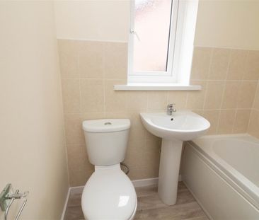 3 Bedroom House - Detached - Photo 3