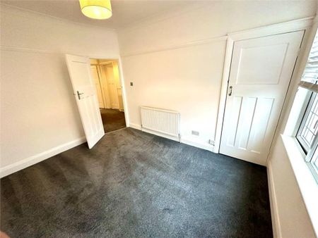 3 bedroom apartment to rent - Photo 3