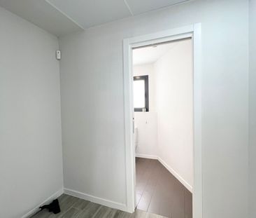 Apartment in Estepona, Costa del Sol - Photo 6