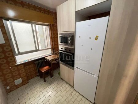 Piso de alquiler en Avenida de Portugal, Carmelitas - Photo 4