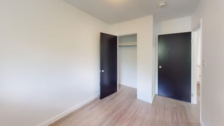 For Lease - 15 Millwood Crescent, Kitchener, Ontario - Photo 2