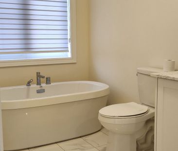 For Lease - 22 Hercules Club Drive, Richmond Hill, Ontario - Photo 1