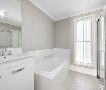 4 Bedroom Home - Photo 3