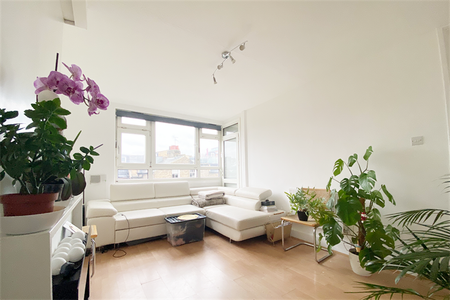 3 bedroom maisonette to rent - Photo 2