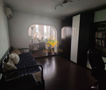Închiriază Apartament 4 camere Plopilor - Photo 1