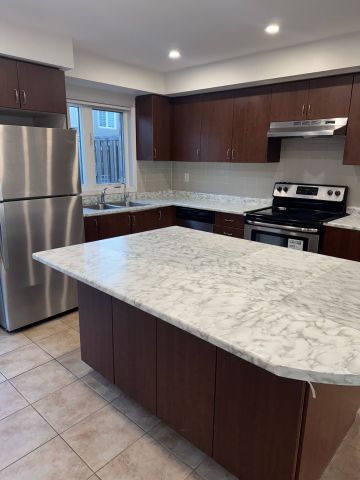 For Lease - 3135 Boxford Crescent Unit# 12, Mississauga, Ontario - Photo 3