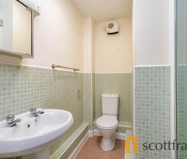 2 bedroom flat to rent - Photo 6