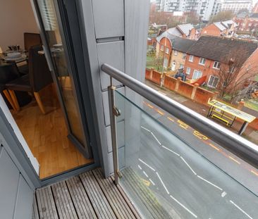 2 Bed Flat, Jugglers Yard, L3 - Photo 2