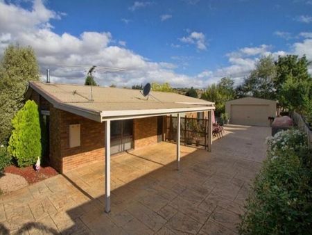 24 Farrell Street, New Gisborne - Photo 2