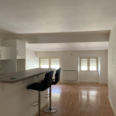 Location Appartement 3 pièces 84m² CHABEUIL 26120 - Photo 3