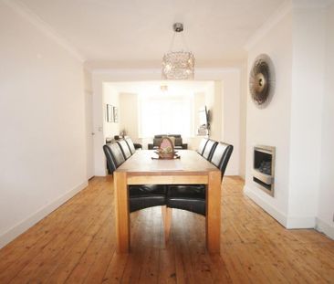4 bedroom semi-detached house to rent - Photo 3