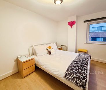 2 bedroom apartment to rent Channel Way, Southampton, SO14 - Photo 4