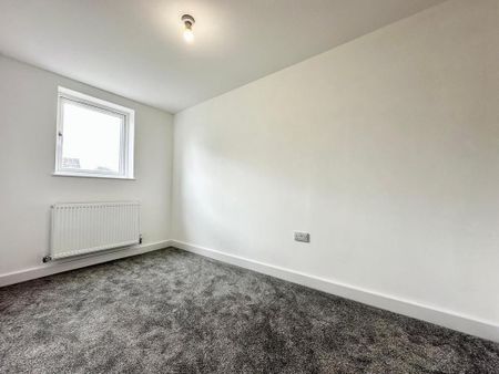 4 bedroom detached house to rent - Photo 3