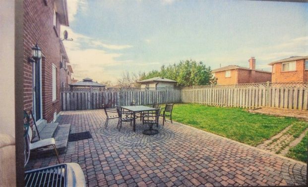 For Lease - 239 Ridgefield Crescent, Vaughan, Ontario - Photo 1