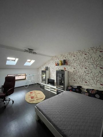 Apartament 3 camere, 105 mp, zona Bariera Valcii - Photo 2