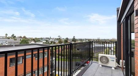 GLENN INNES, 1 BEDROOM - Photo 3