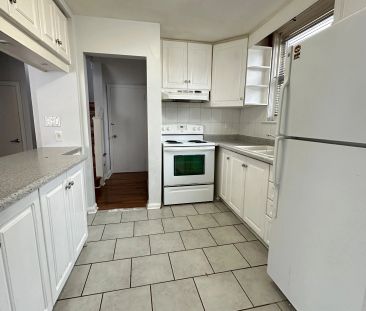 218 Finch Avenue E #Main - Photo 5