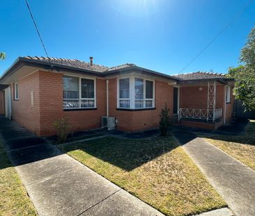 THREE BEDROOM HOUSE - Photo 3