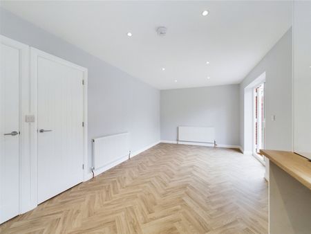 Recreation Road, Burghfield Common, Reading, Berkshire, RG7 - Photo 3