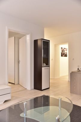 Schick in Nähe Pulheim - Video Online - Photo 1