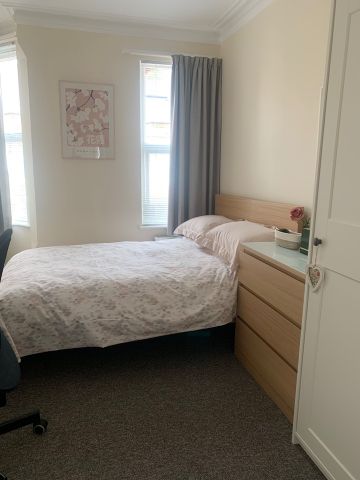 5 Bed Semi-Detached House, Trinity Avenue Lenton, NG7 - Photo 2