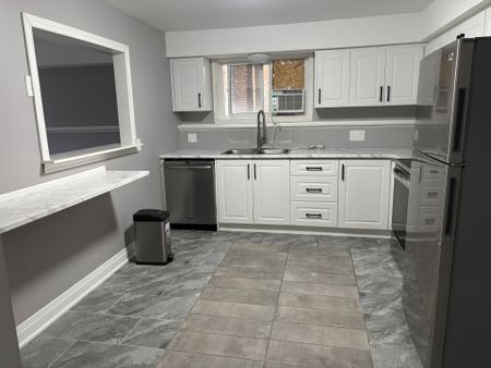 For Lease - 171 Centre Street Unit# Lower Level, Oshawa, Ontario - Photo 3