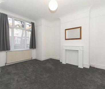 4 bedroom terraced house to rent - Photo 1