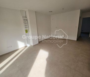 Appartement - T2 - CHATEAUNEUF LES MARTIGUES, - Photo 5