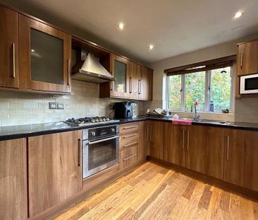 3 bedroom semi-detached house to rent - Photo 6