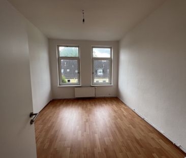 Ihre neue Mietwohnung in der Werftstraße - 4 ZKB, DG, sanierter Altbau - Photo 2