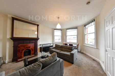 2 Bedroom Flat - Photo 2