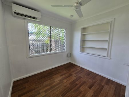 DUPLEX MINUTES FROM THE CITY - Photo 2