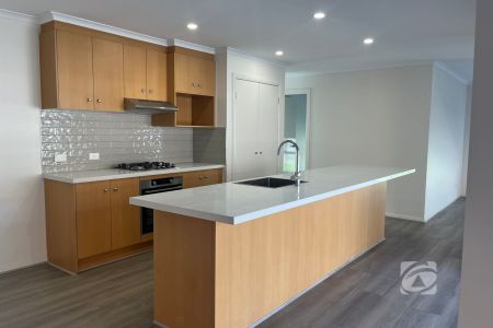 4 BEDROOMS & PLENTY TO OFFER - Photo 5