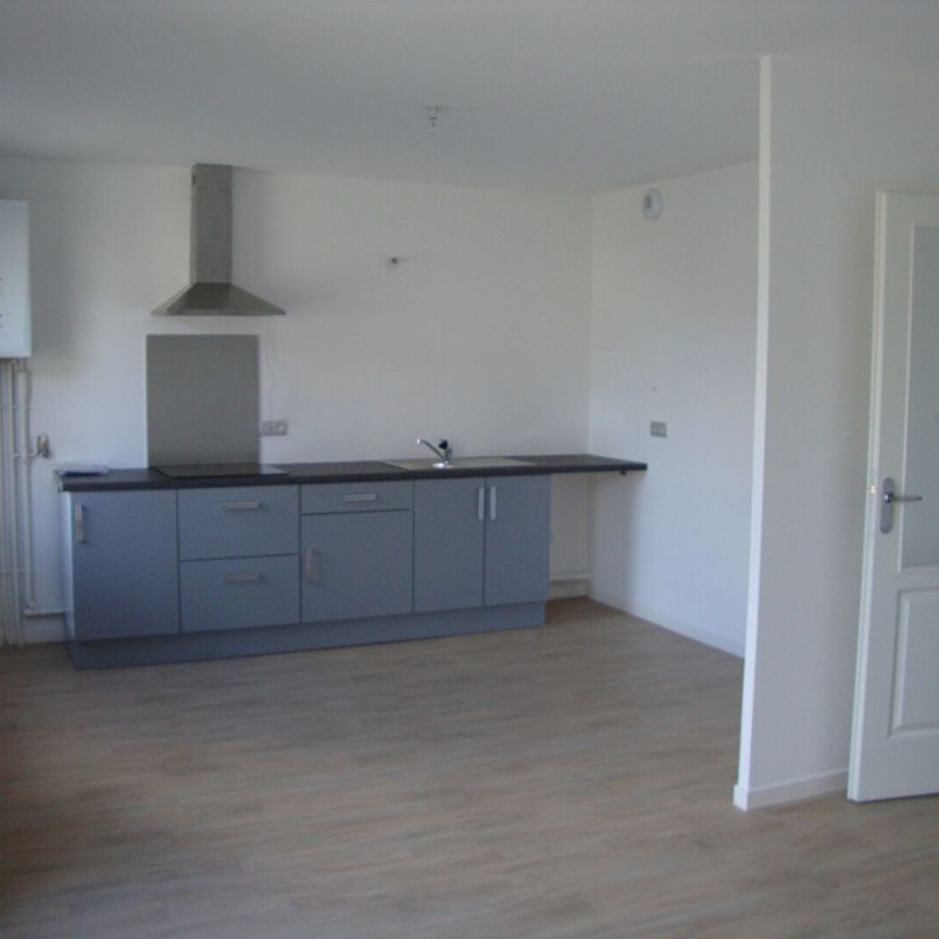 Appartement Compiegne 1 pièce(s) 33.62 m2, - Photo 1